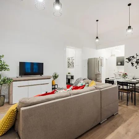 Cozy 4-bedroom & 3-bathroom For Groups