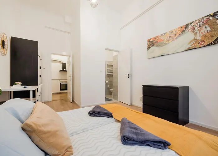 Cozy 4-bedroom & 3-bathroom For Groups