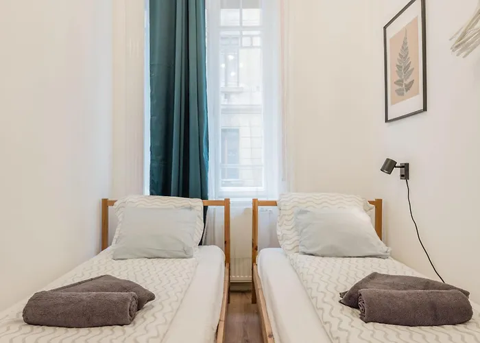 Cozy 4-bedroom & 3-bathroom For Groups
