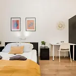 Cozy 4-bedroom&3-bathroom For Groups Apartament Budapeszt