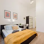 Cozy 4-bedroom&3-bathroom For Groups Apartament Budapeszt