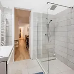 Cozy 4-bedroom&3-bathroom For Groups Budapeszt
