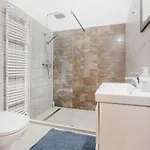 Cozy 4-bedroom&3-bathroom For Groups * Budapeszt