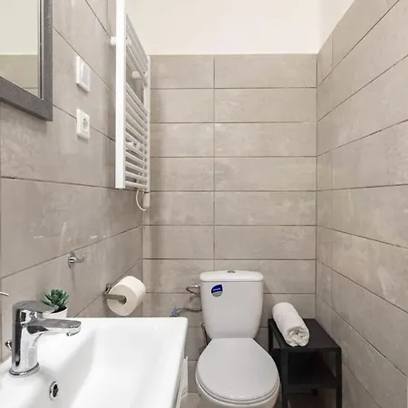 Apartment - Large - Modern At River *