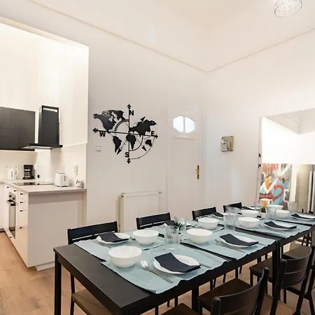 - Large - Modern At River Apartment