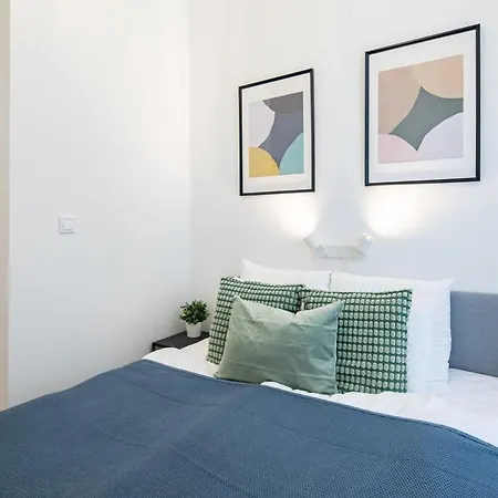 - Large - Modern At River
