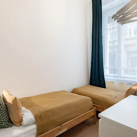- Large - Modern At River Apartment *