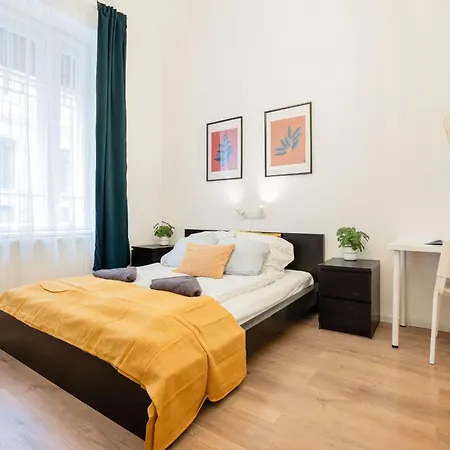 Cozy 4-bedroom&3-bathroom For Groups Budapeszt