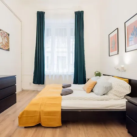Cozy 4-bedroom & 3-bathroom For Groups 公寓