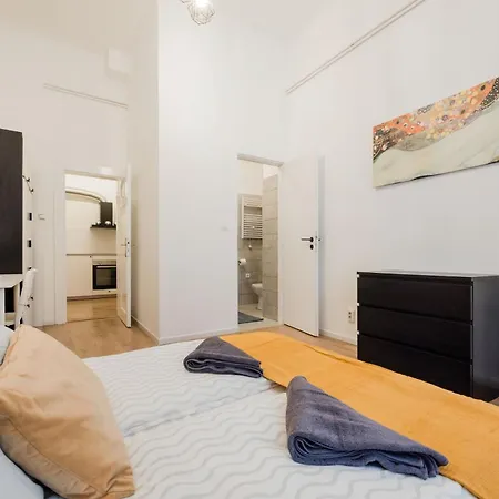 Cozy 4-bedroom & 3-bathroom For Groups