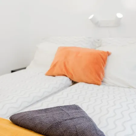 Cozy 4-bedroom & 3-bathroom For Groups 公寓