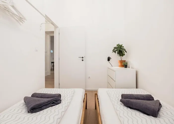 Cozy 4-bedroom & 3-bathroom For Groups Apartamento *