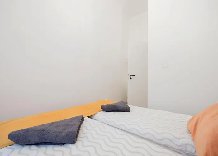 Apartamento Cozy 4-bedroom & 3-bathroom For Groups Budapeste