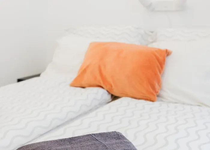 Cozy 4-bedroom & 3-bathroom For Groups Apartamento