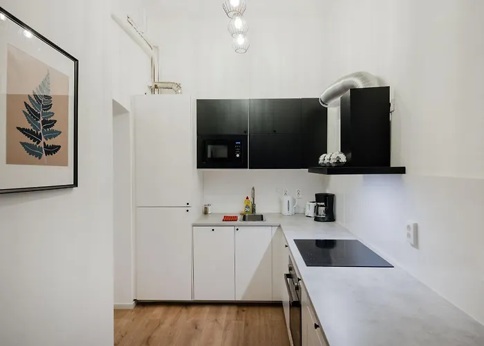 Cozy 4-bedroom & 3-bathroom For Groups * Budapeste